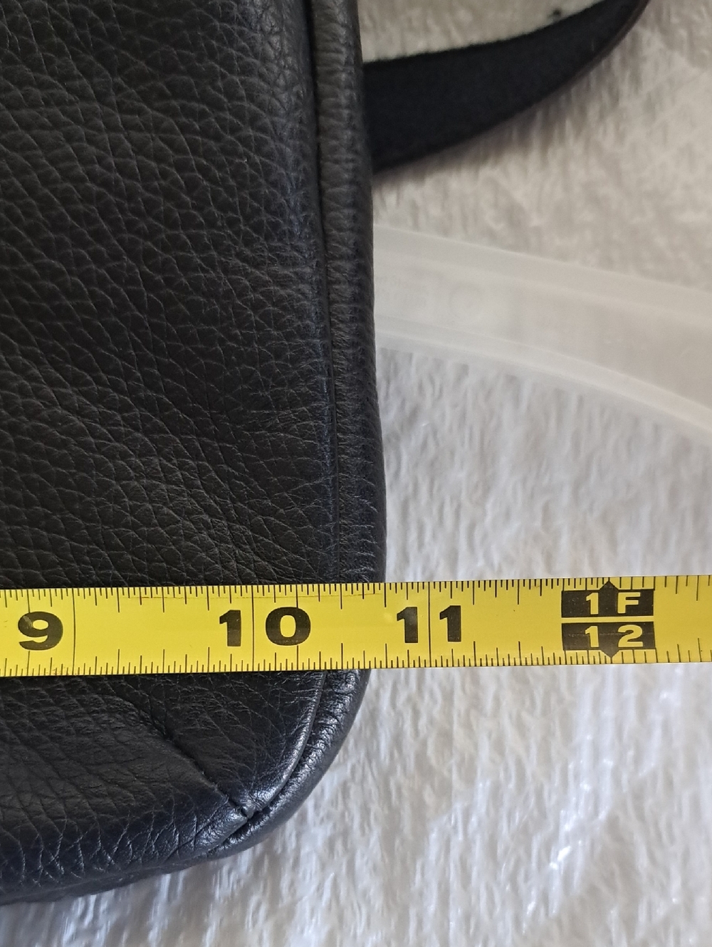 Fossil Black Pebbled Leather Crossbody with Gold Hardware - Picture 10 of 15